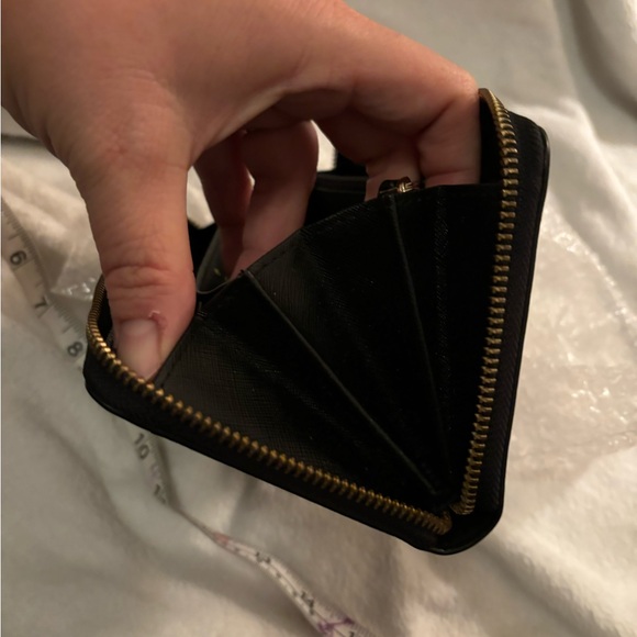 New without tag KATE SPADE zip around wallet. - Picture 11 of 11